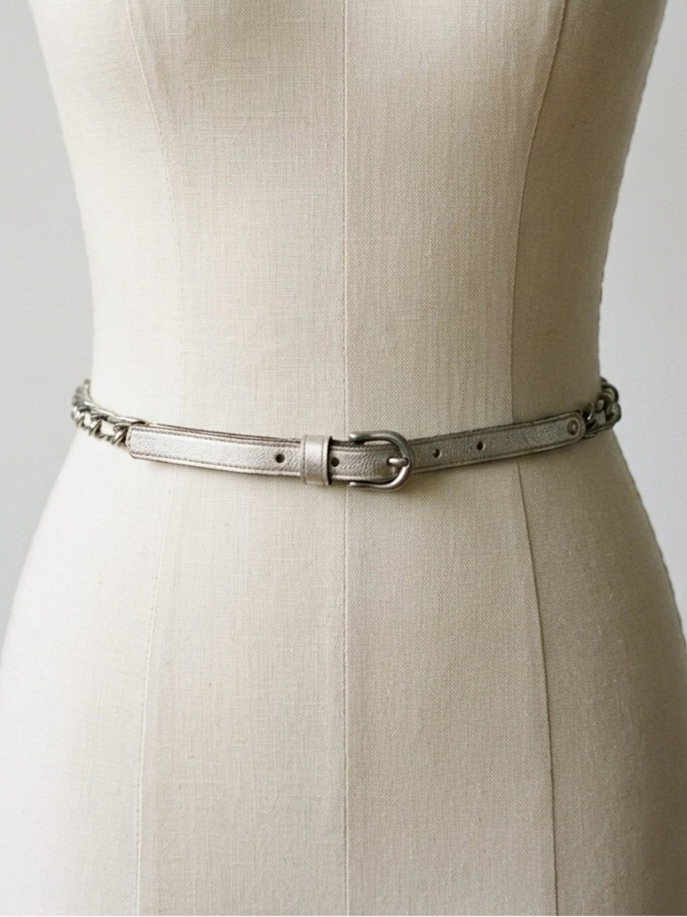 Fossil Thin Silver Leather Chain Belt Size Medium